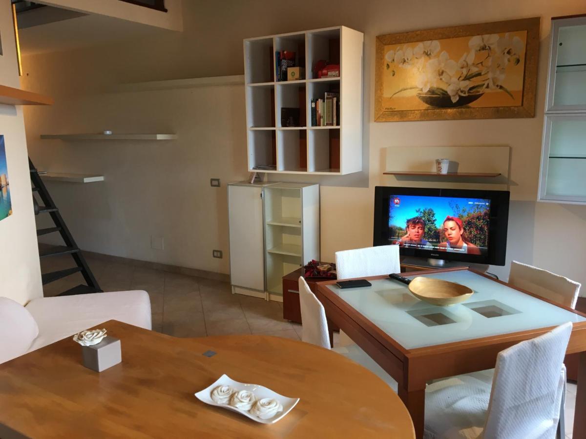 Вілла Beach Holiday Террачина Екстер'єр фото